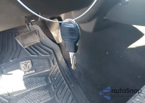 2010 Dodge Ram 1500 St z USA, uszkodzony, nr VIN 1D7RB1GP9AS217598